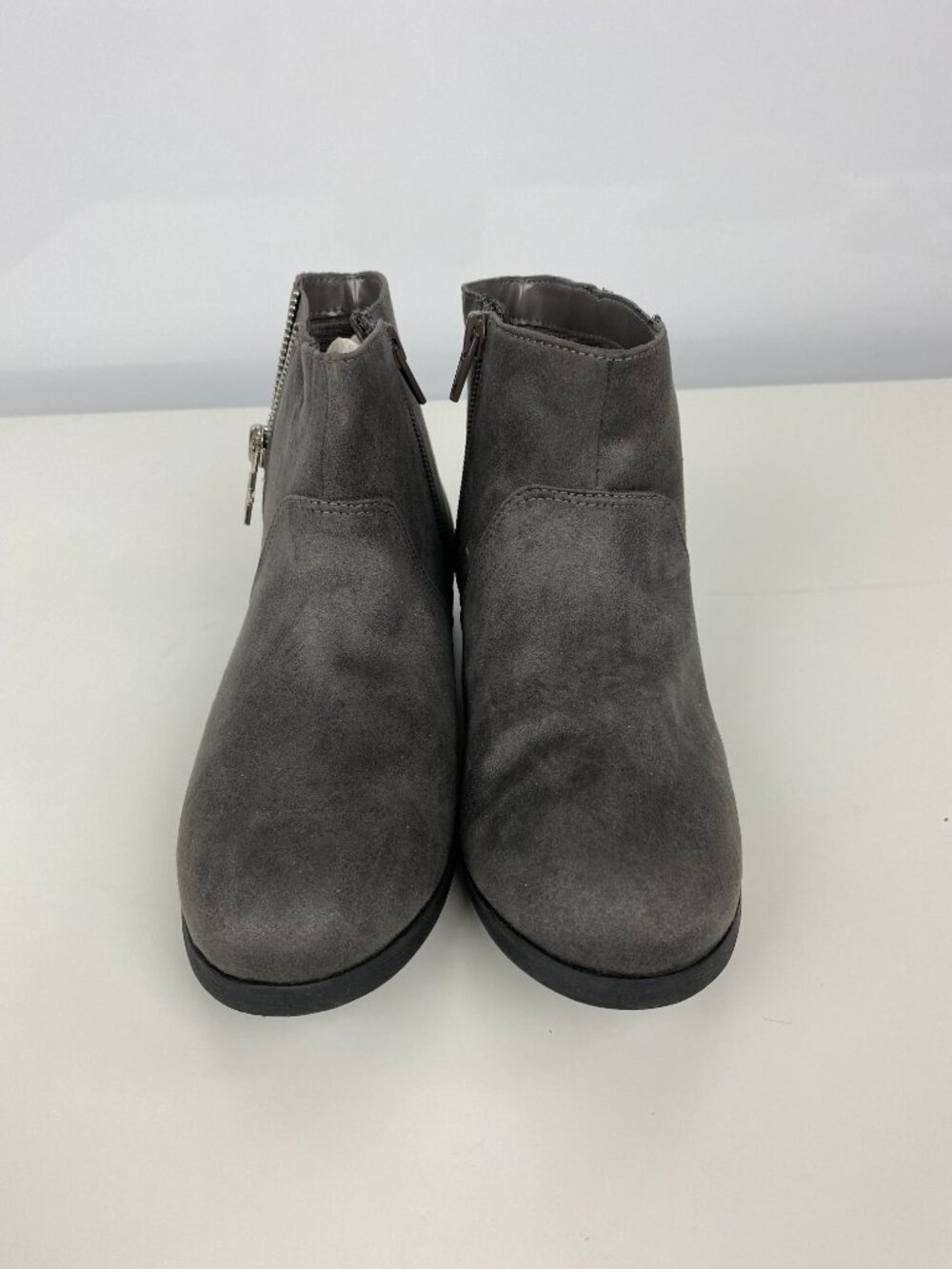 Brash Girls’ Grey Faux Suede Ankle Boots with Star Zipper Accent